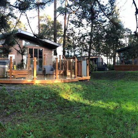 New Forest Lodge - 194 No Pets ฟอร์ดิงบริดจ์ ภายนอก รูปภาพ