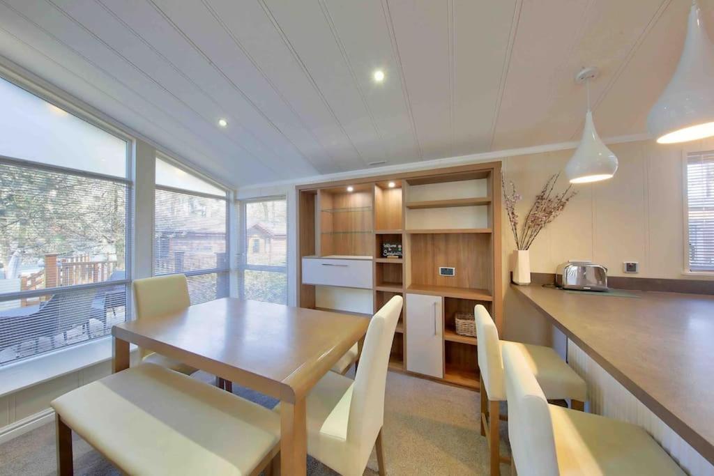 New Forest Lodge - 194 No Pets ฟอร์ดิงบริดจ์ ภายนอก รูปภาพ